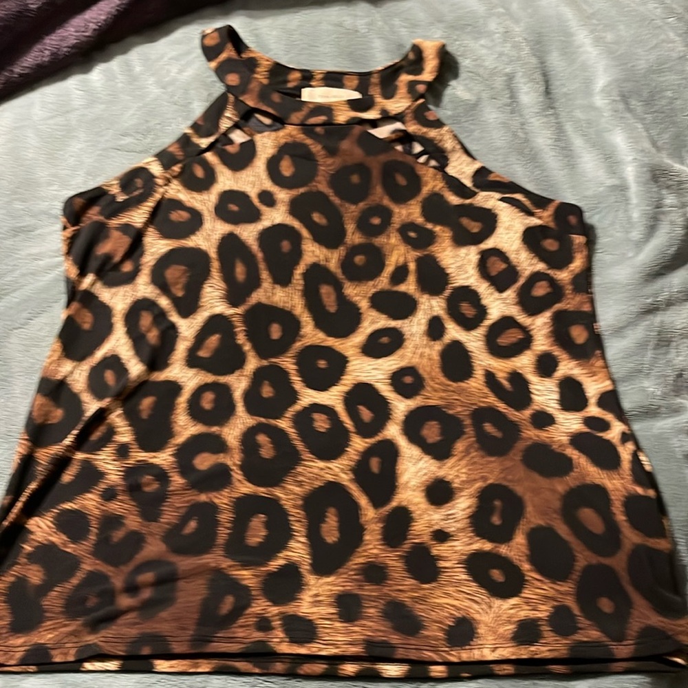 NWOT Diana Belle sleeveless top. Size L